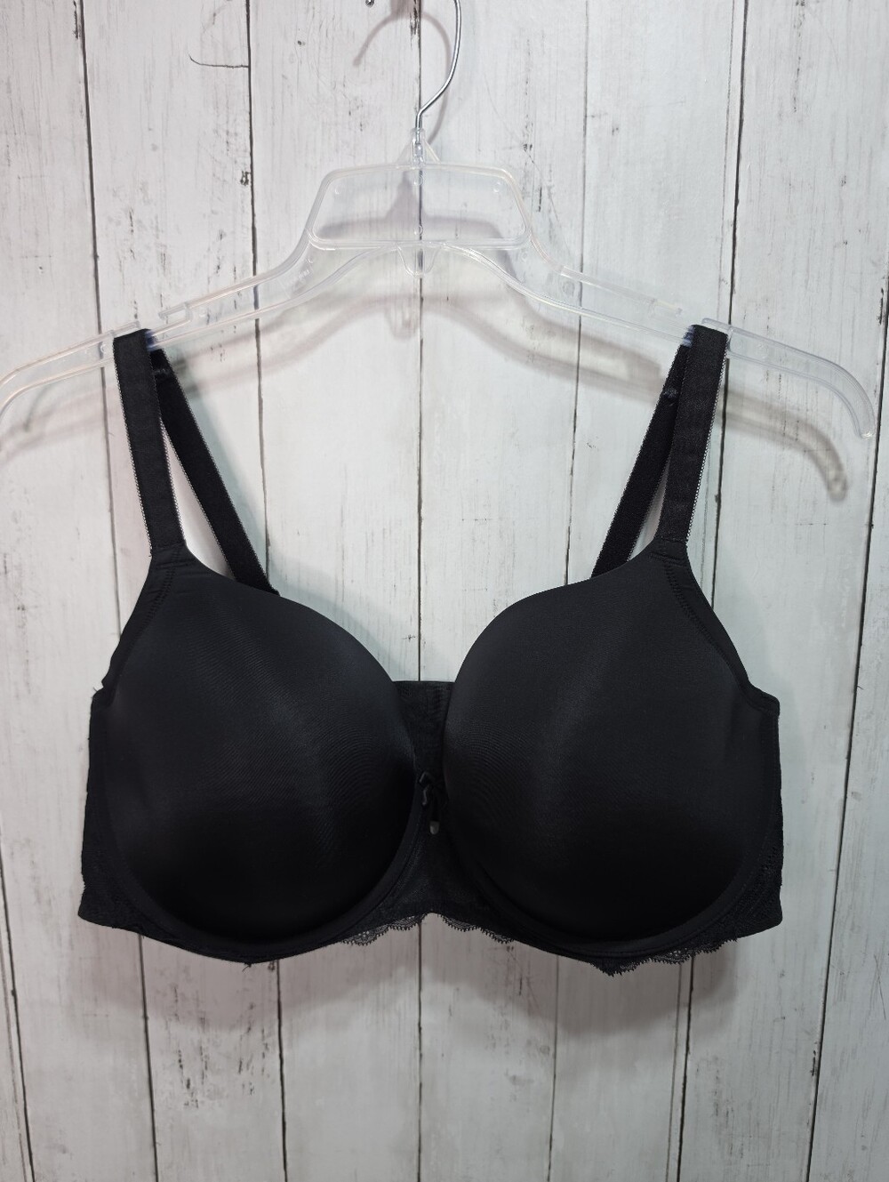 Torrid Curve Black Lightly Lined T-Shirt Bra Smooth Straight Back Size 40F.